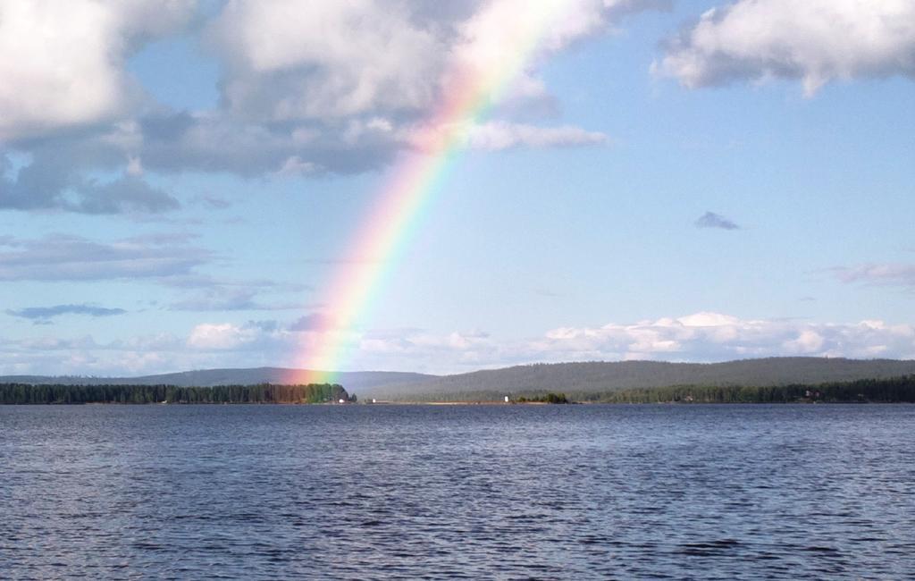 Miekojärvi Resort Pello Exteriör bild